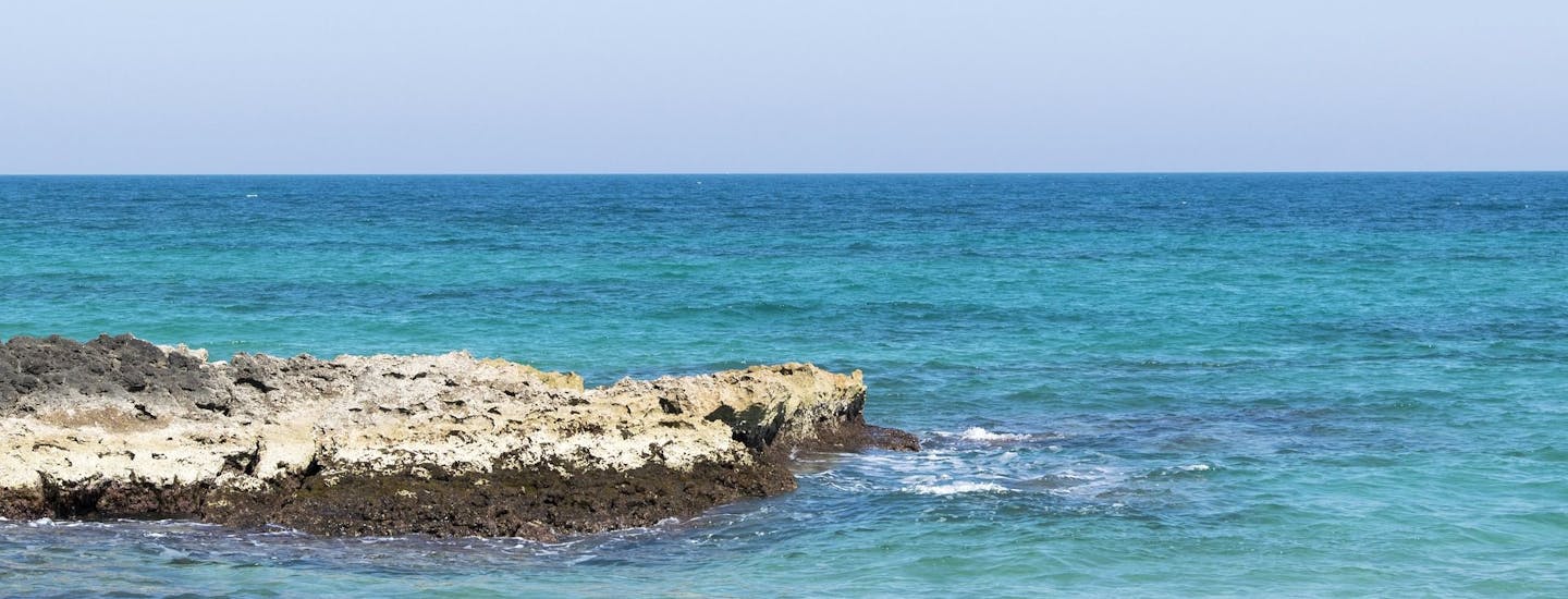 Det indbydende hav ved Mancaversa Apulien