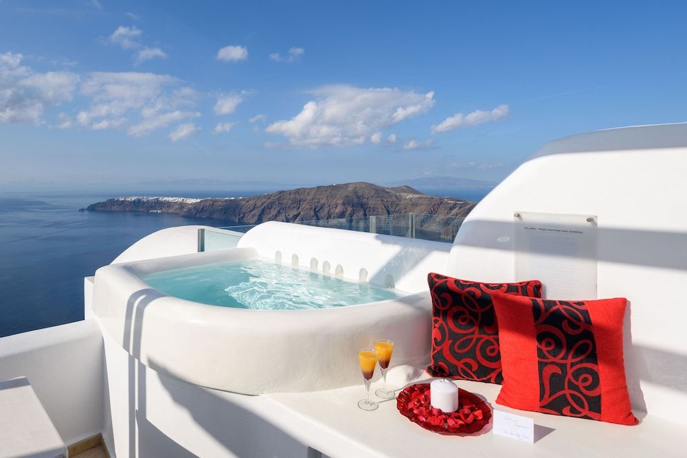 Gold Suites | Santorini 2020 UPDATED DEALS, HD Photos & Reviews