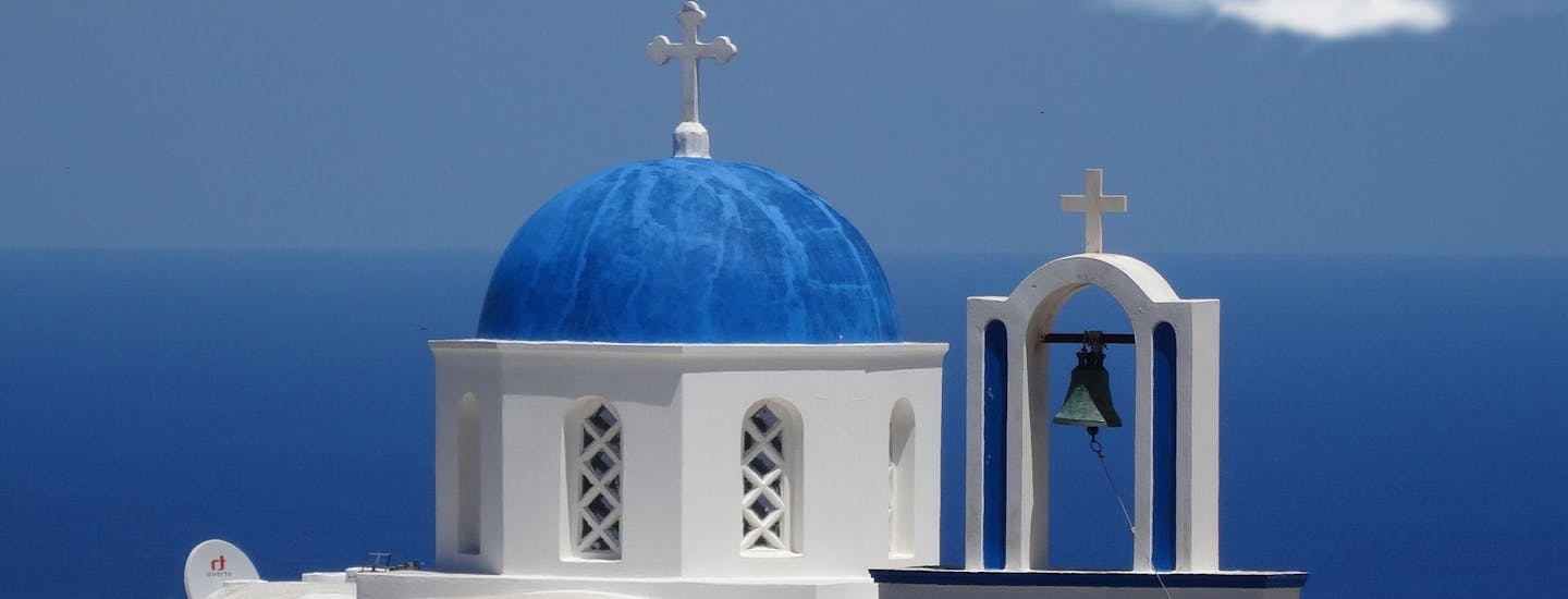 Pyrgos Kallistis, en smuk by med kirke på Santorini