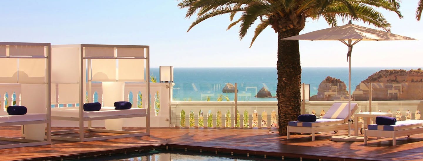 Billige rejser med hotel og fly til Algarvekysten.