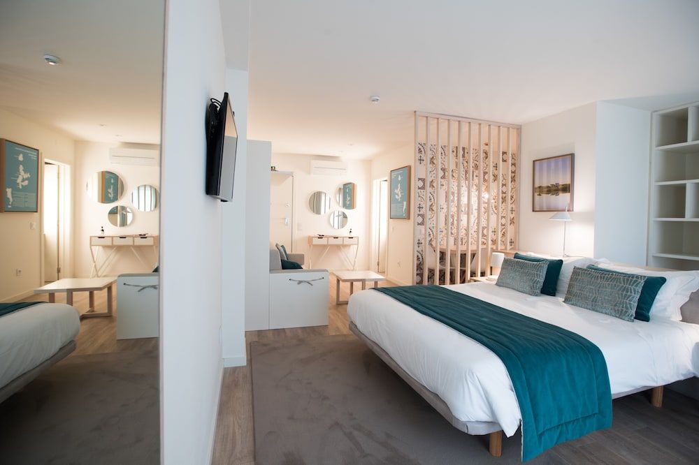 Almada Wine House i Porto Book online nu!